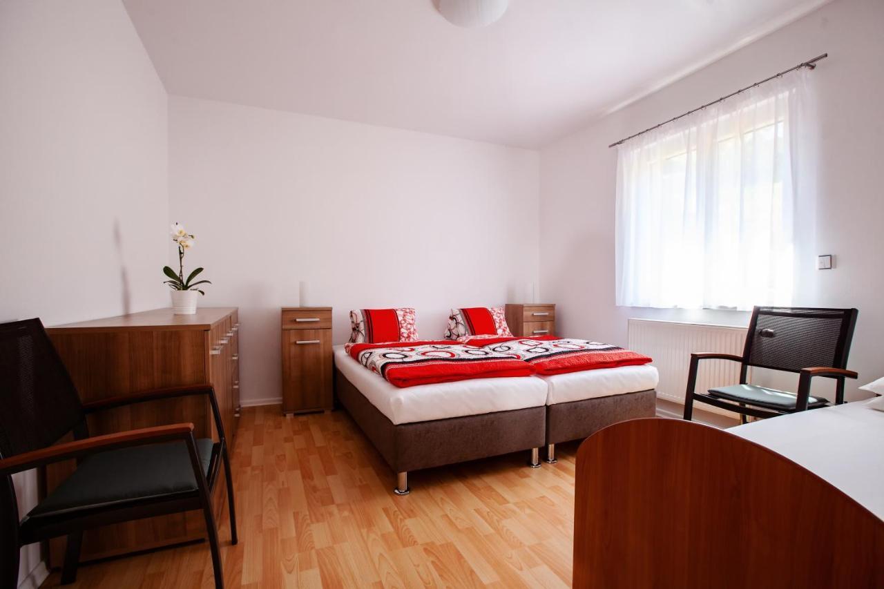 Apartman Dominhaus Хеб Экстерьер фото