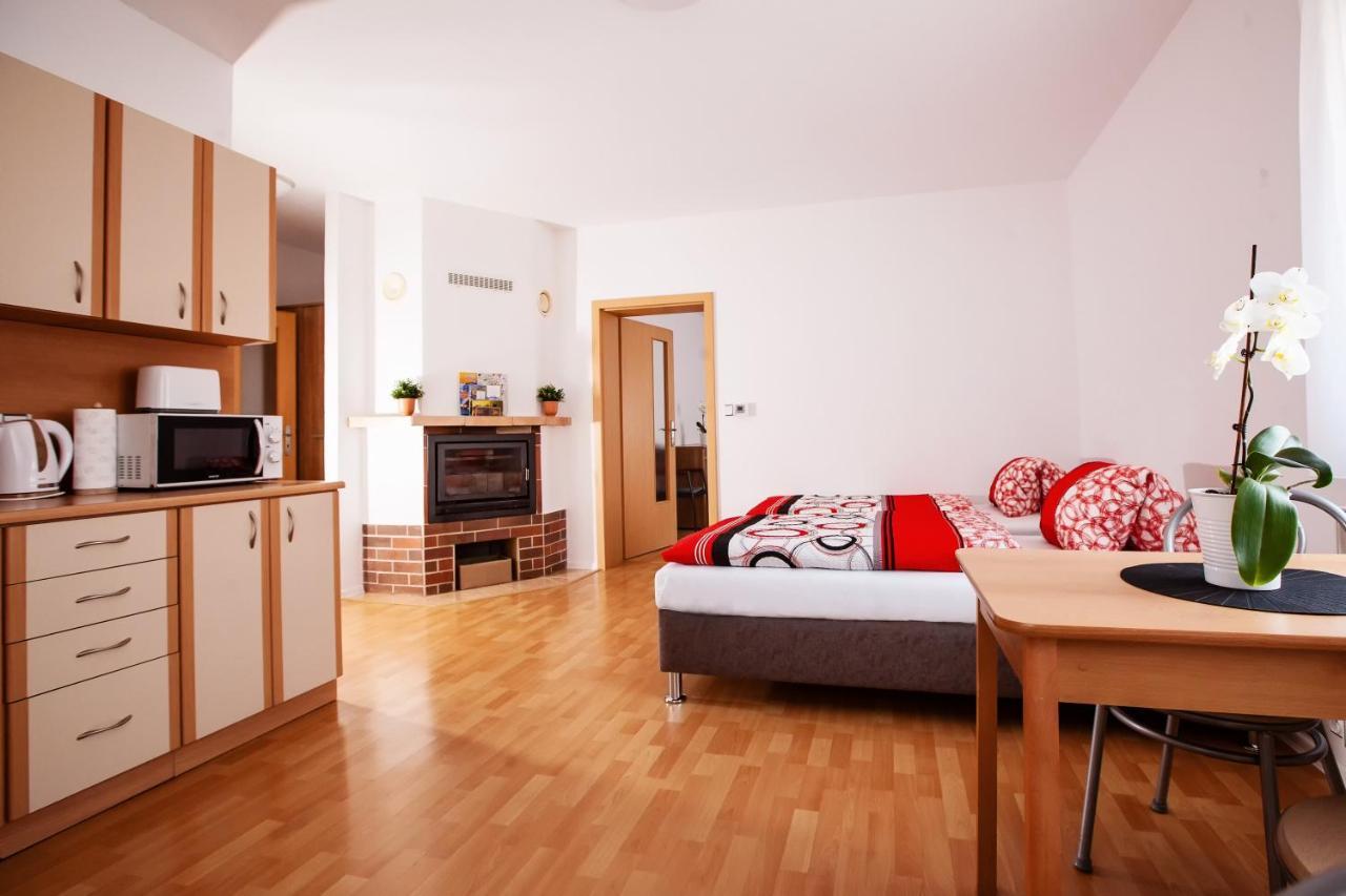 Apartman Dominhaus Хеб Экстерьер фото